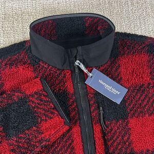 NWT Vineyard Vines Men XL On The Go Sherpa Sangria Buffalo Plaid Full Zip Jacket